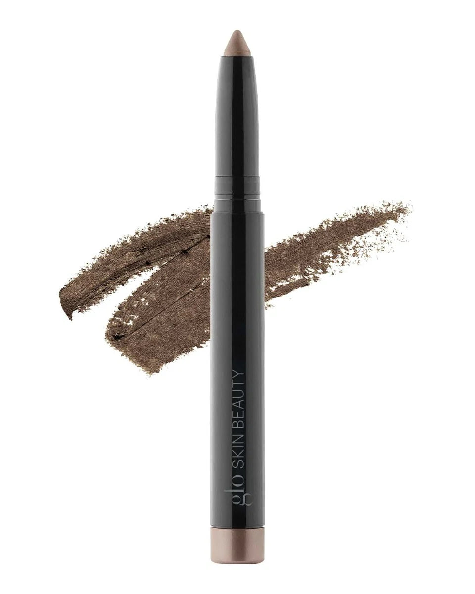 Cream Eyeshadow Stick im Farbton Echo mit Swatch im Hintergrund, gebrandet mit Glo Skin Beauty